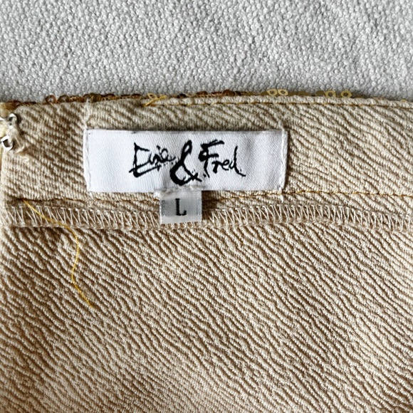 Elsie and Fred US L gold sequin hotpants. - Picture 3 of 3